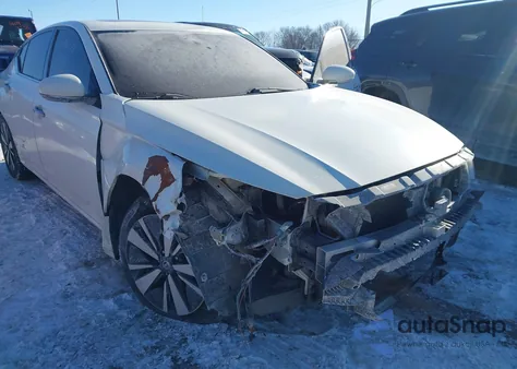 2021 Nissan Altima Sl Fwd z USA, uszkodzony, nr VIN 1N4BL4EV2MN304635